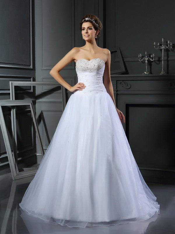 Vestidos de novia largos de satén sin mangas con escote en forma de corazón y pedrería
