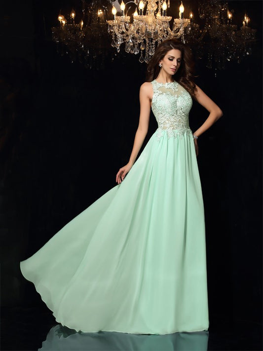 Vestido de noche de graduación de gasa largo sin mangas con apliques y cuello alto de corte A/princesa