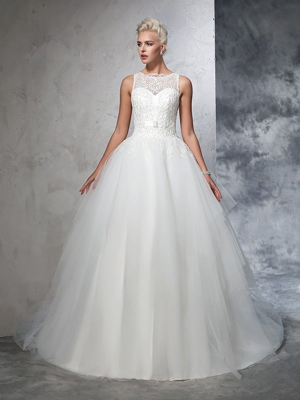 Ball Gown Bateau Applique Sleeveless Long Net Wedding Dresses Bridal Gowns