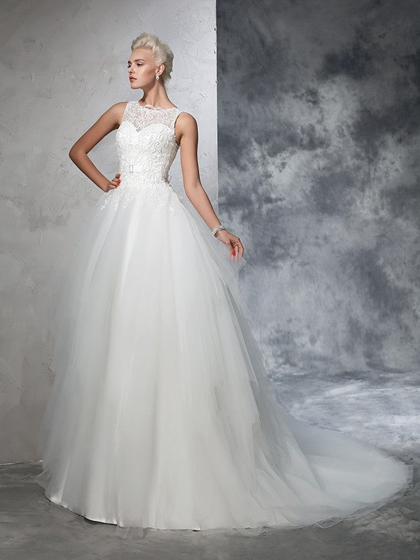 Ball Gown Bateau Applique Sleeveless Long Net Wedding Dresses Bridal Gowns