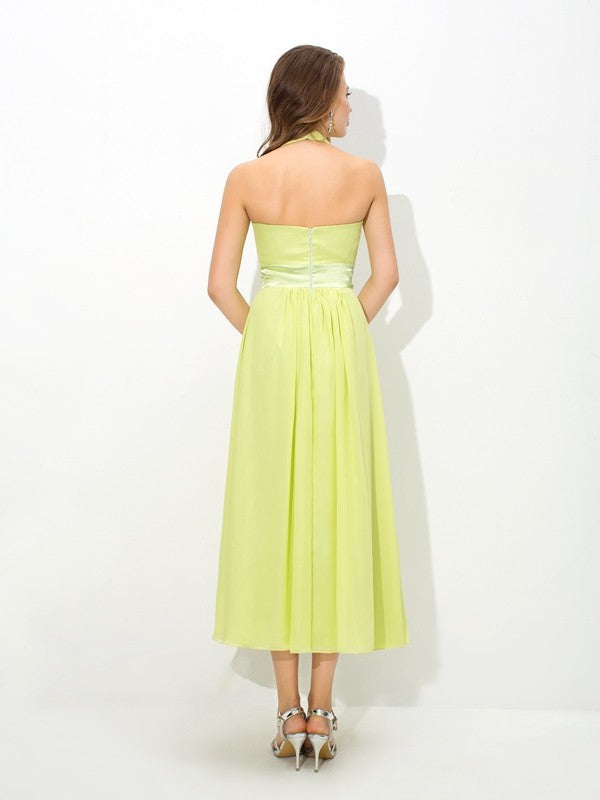 Vestido de dama de honor de gasa larga, sin mangas, con cuello halter, corte princesa, plisado, para invitada de boda