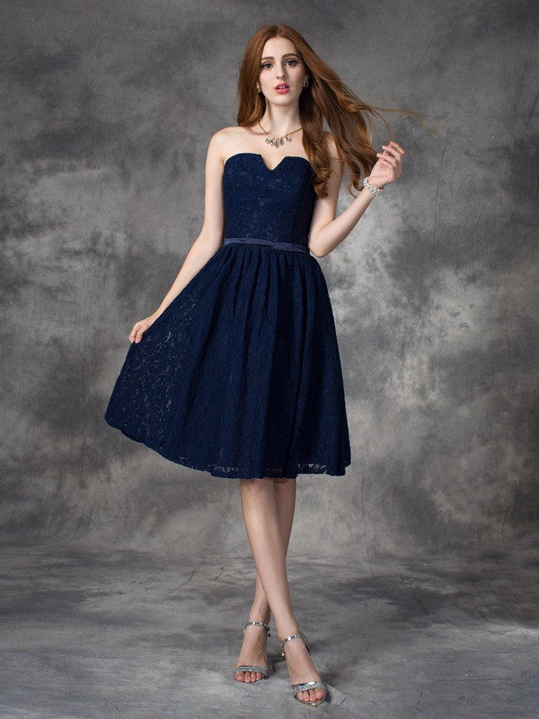 A-Linie/Princess-Linie Herzausschnitt Spitze Ärmellos Kurz Spitze Brautjungfernkleider Homecoming Partykleid