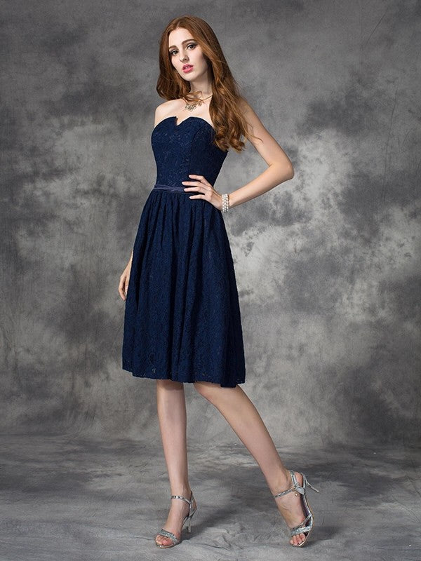 A-Linie/Princess-Linie Herzausschnitt Spitze Ärmellos Kurz Spitze Brautjungfernkleider Homecoming Partykleid
