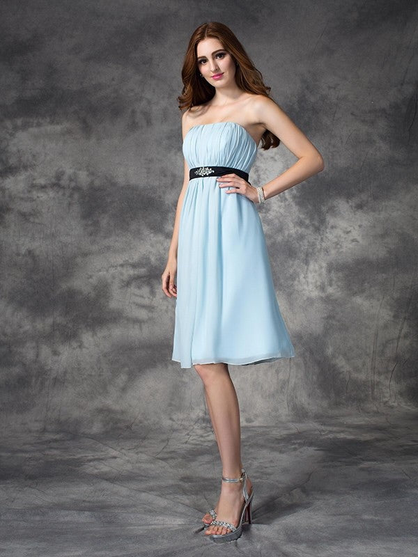 A-Linie/Princess-Linie Trägerlos Strass Ärmellos Kurz Chiffon Junior-Brautjungfernkleider Homecoming Ballkleid