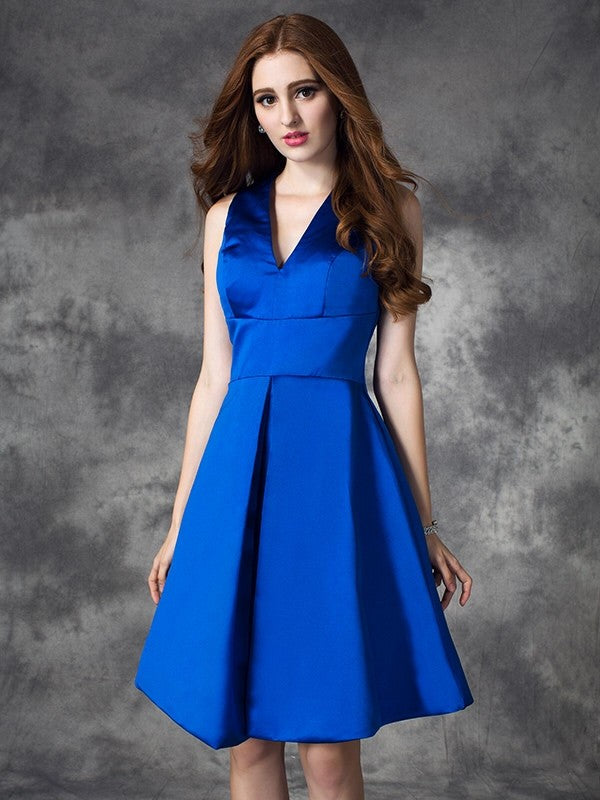 A-line/Princess V-neck Ruched Sleeveless Short Satin Bridesmaid Dresses Homecoming Dress Gowns