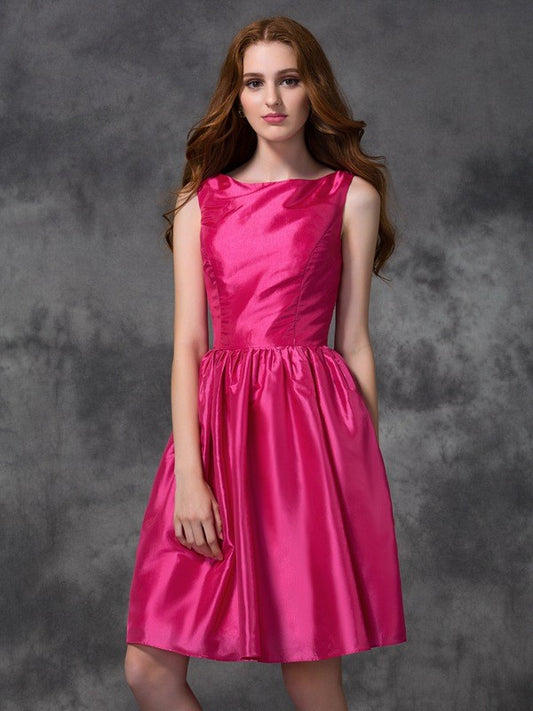 A-Linie/Princess-Linie Bateau-Ausschnitt Rüschen Ärmellos Kurz Taft Brautjungfernkleider Homecoming-Kleid
