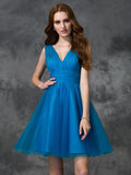 A-Linie/Princess-Linie V-Ausschnitt Ärmellos Kurz Satin Brautjungfernkleider für junge Frauen Homecoming-Kleid