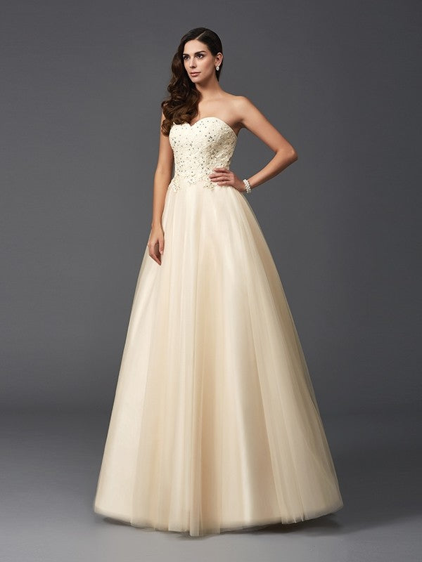Vestido de noche de graduación con corte A/princesa, escote corazón, sin mangas, largo de red y cuentas