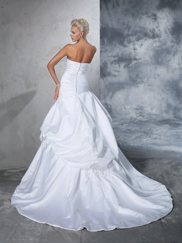 Ball Gown Strapless Applique Sleeveless Long Satin Wedding Dresses Bridal Gowns