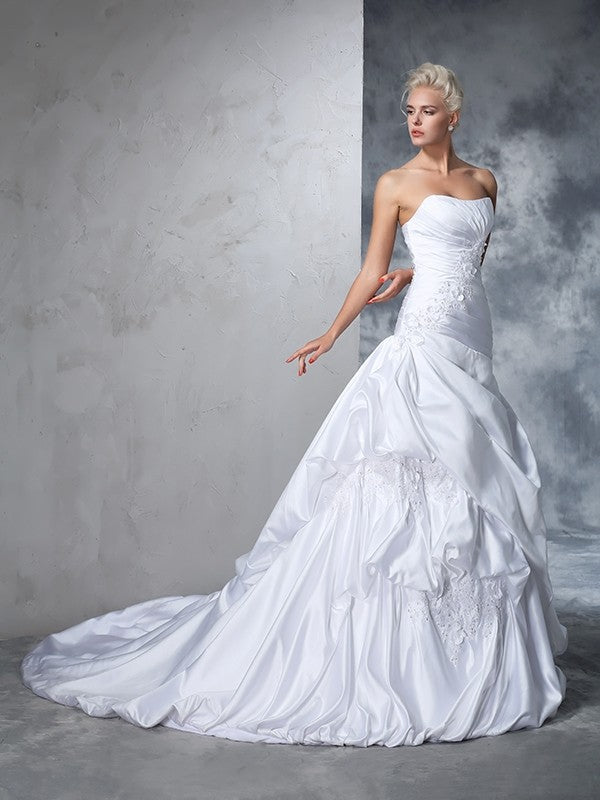 Ball Gown Strapless Applique Sleeveless Long Satin Wedding Dresses Bridal Gowns