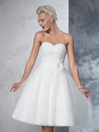 A-Line/Princess Sweetheart Hand-made Flower Sleeveless Short Net Wedding Dresses Bridal Gowns