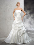 Sheath/Column Strapless Pleats Sleeveless Long Satin Wedding Dresses Bridal Gowns