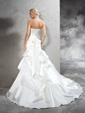 Sheath/Column Strapless Pleats Sleeveless Long Satin Wedding Dresses Bridal Gowns