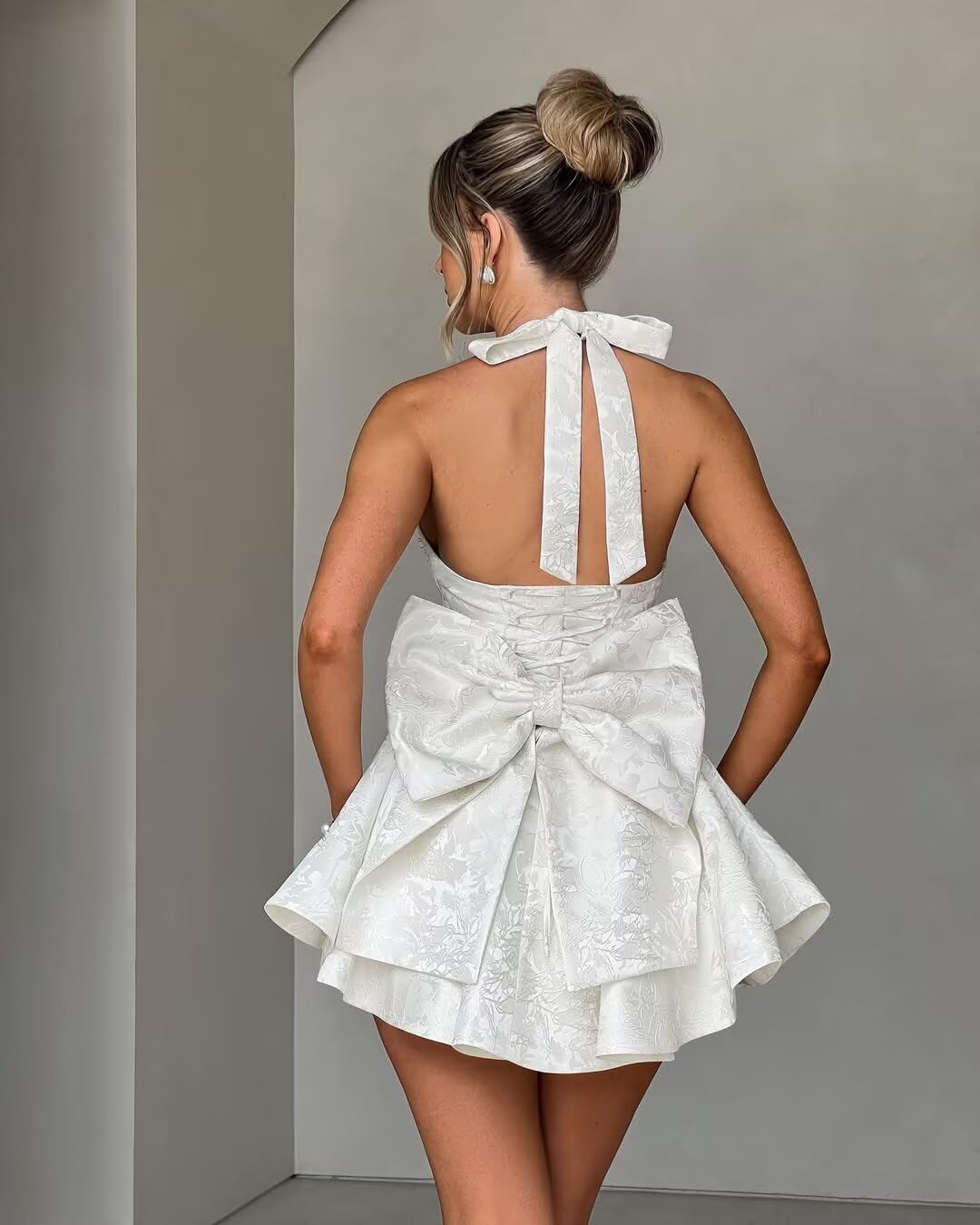 Satin Halter Homecoming Dresses for Teens 2027 V Neck Jacquard A-line Short Prom Cocktail Gowns with Bow