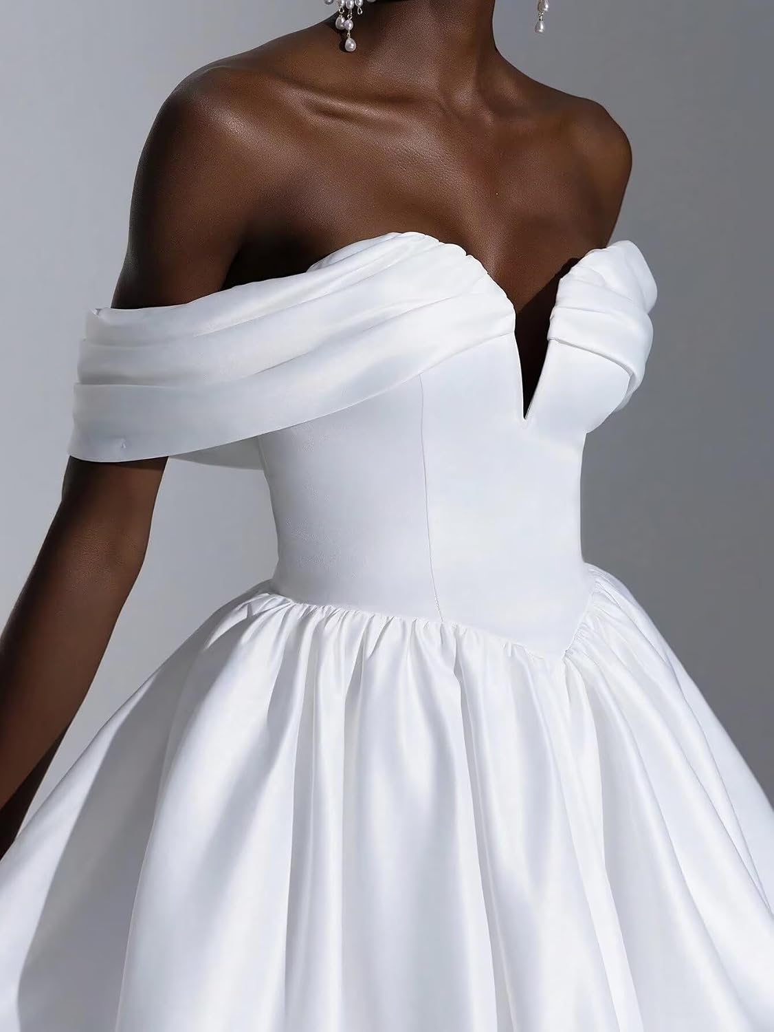 Off Shoulder Satin Homecoming Dresses Teens Short Bubble Dress A Line Mini Cocktail Party Gown