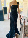 One Shoulder Mermaid Bridesmaid Dresses with Slit 2025 Pleats Satin Formal Evening Gowns for Women