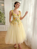 Ball Gown Romantic Party Dresses Sweetheart Sleeveless Tea Length Tulle with Embroidered Lace Fashion Evening Gown