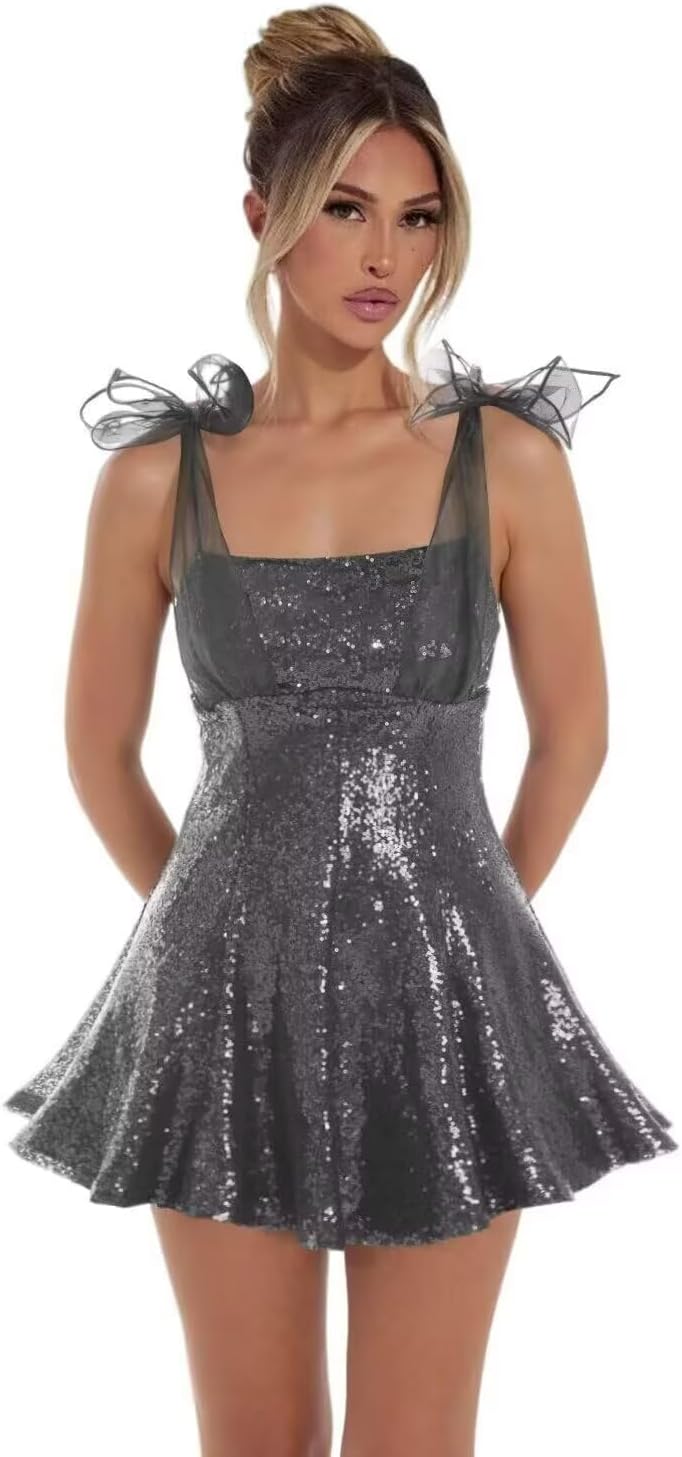 Sparkly Sequin Homecoming Dresses for Teens 2027 Spaghetti Strap Short Prom Dress with Bow Glitter Tulle Cocktail Party Gown