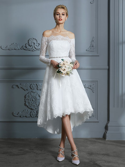 A-Linie/Princess-Linie Lange Ärmel Schulterfrei Asymmetrisch Spitze Brautkleider Brautkleider