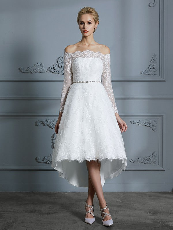 A-Linie/Princess-Linie Lange Ärmel Schulterfrei Asymmetrisch Spitze Brautkleider Brautkleider