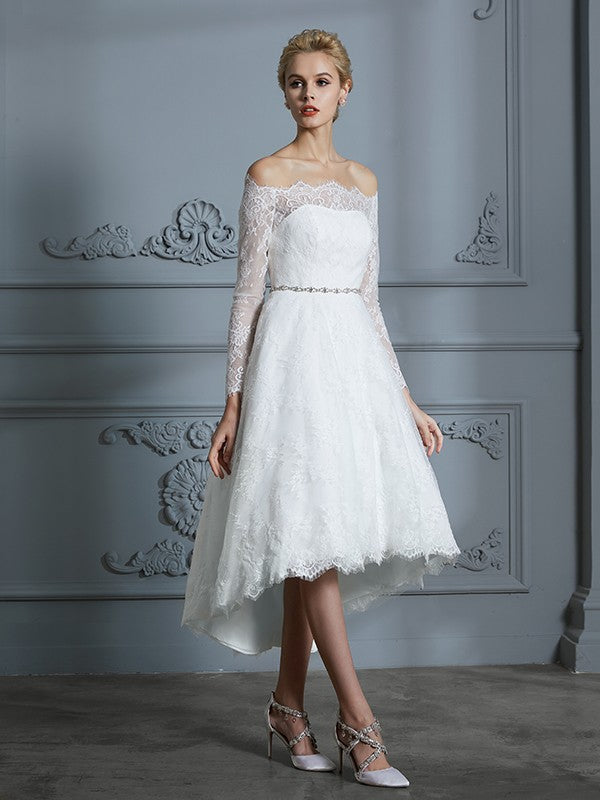 A-Linie/Princess-Linie Lange Ärmel Schulterfrei Asymmetrisch Spitze Brautkleider Brautkleider
