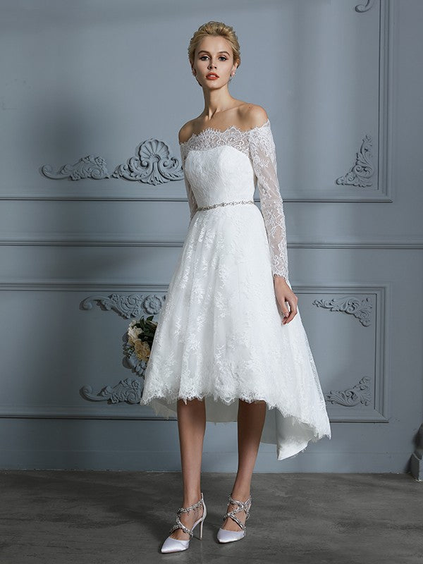 A-Linie/Princess-Linie Lange Ärmel Schulterfrei Asymmetrisch Spitze Brautkleider Brautkleider
