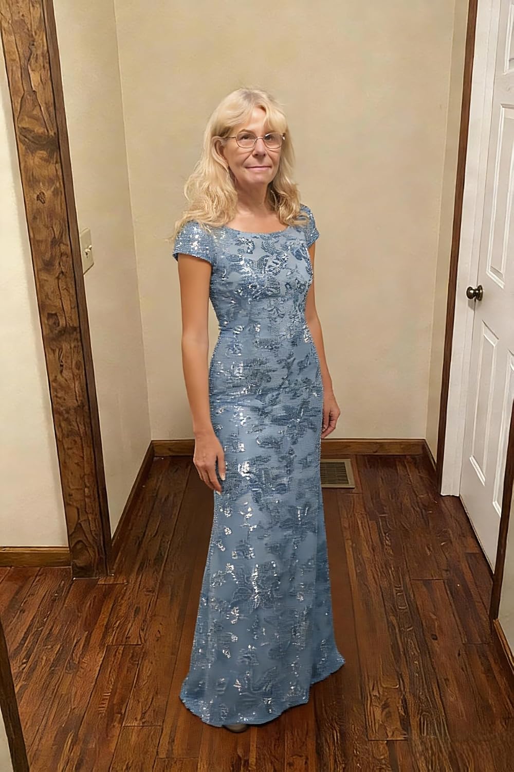 Lace Appliques Scoop Neck Sequin Mother of the Bride Dresses Mermaid Short Sleeve Formal Evening Gowns