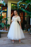 Tulle Tea Length Prom Dresses for Women Off The Shoulder Ball Gowns Teens Sweetheart Beaded Puffy Princess Dress