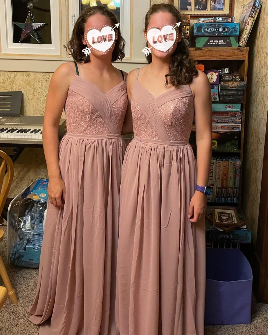 Women's Lace Chiffon Bridesmaid Dresses for Wedding Long Spaghetti Straps Bodice Formal Party Gown with Pockets