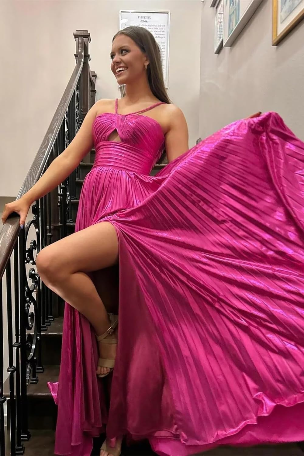 Vestido de fiesta de satén metálico brillante con abertura para mujer, vestido formal de noche plisado con cuello halter 