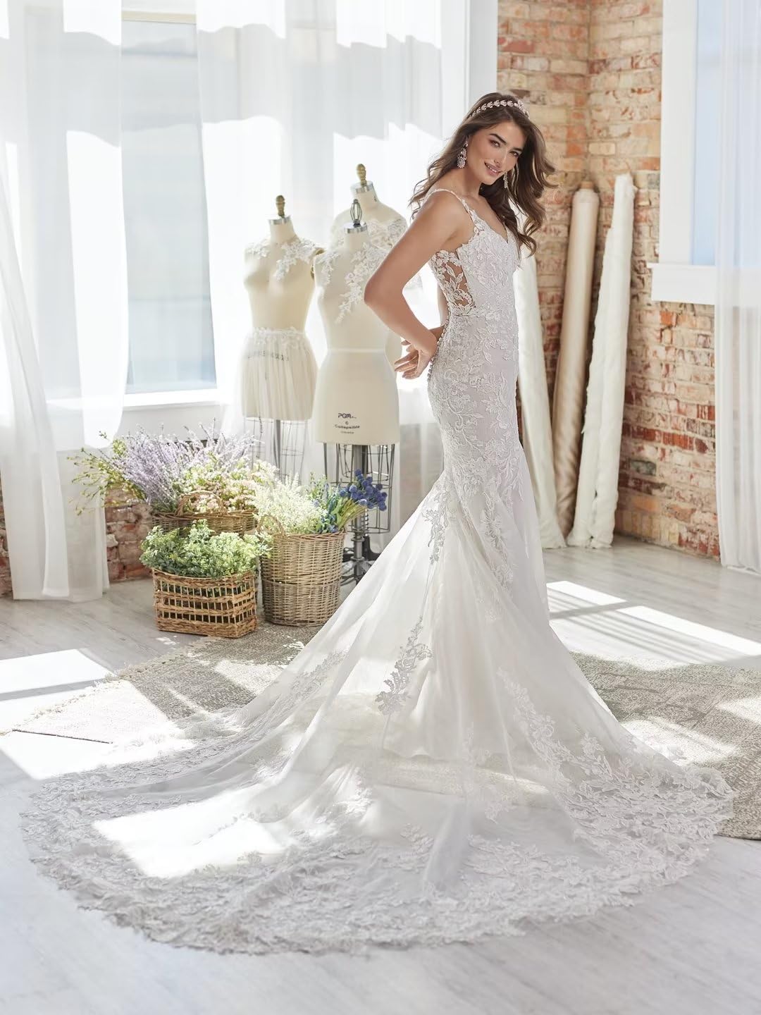 Women's Beach Wedding Dresses for Bride 2025 Long Lace Wedding Bridal Gowns