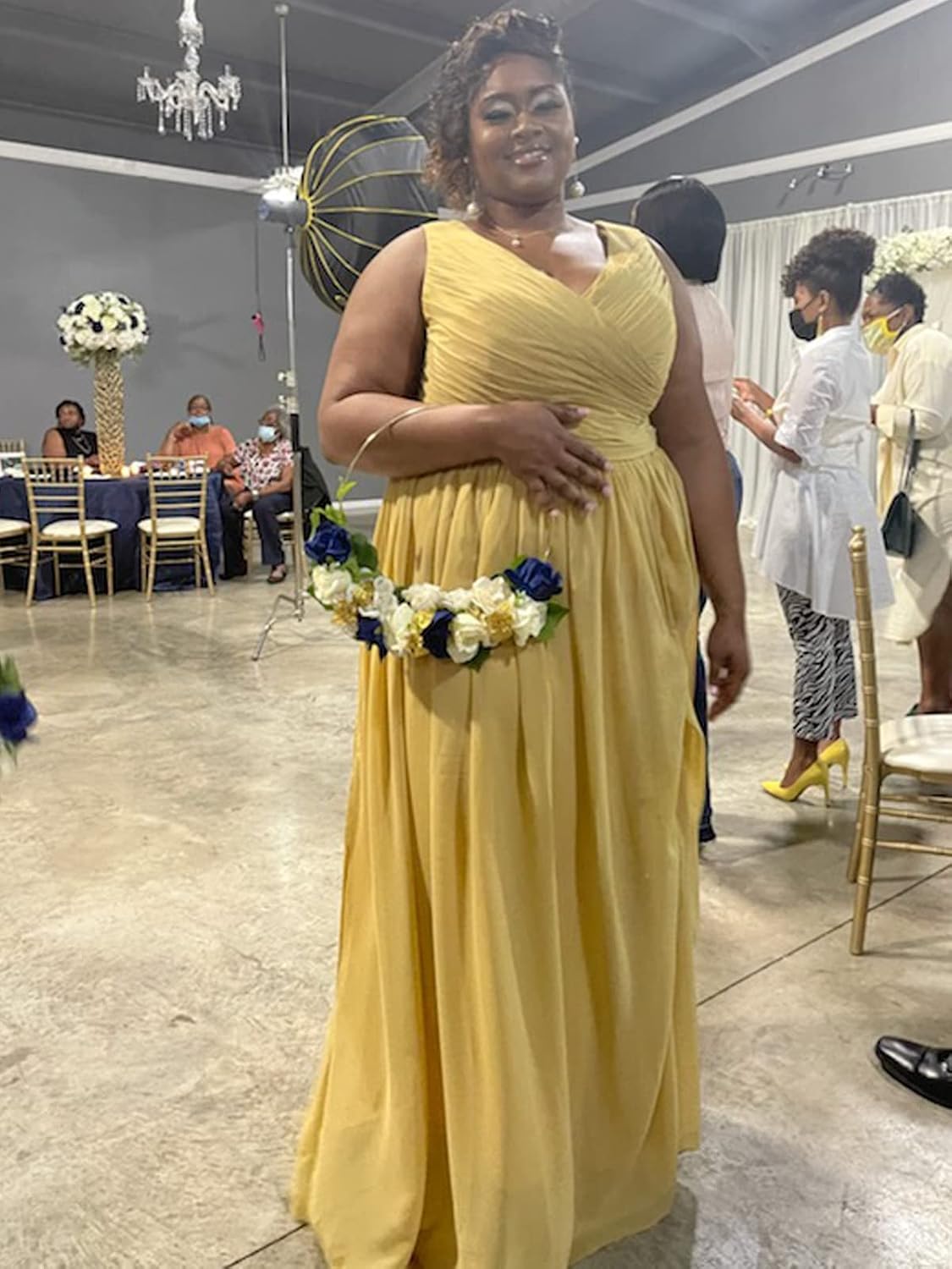 V Neck Chiffon Bridesmaid Dresses for Wedding 2027 Long Pleated Sleeveless Formal Prom Evening Gowns with Slit