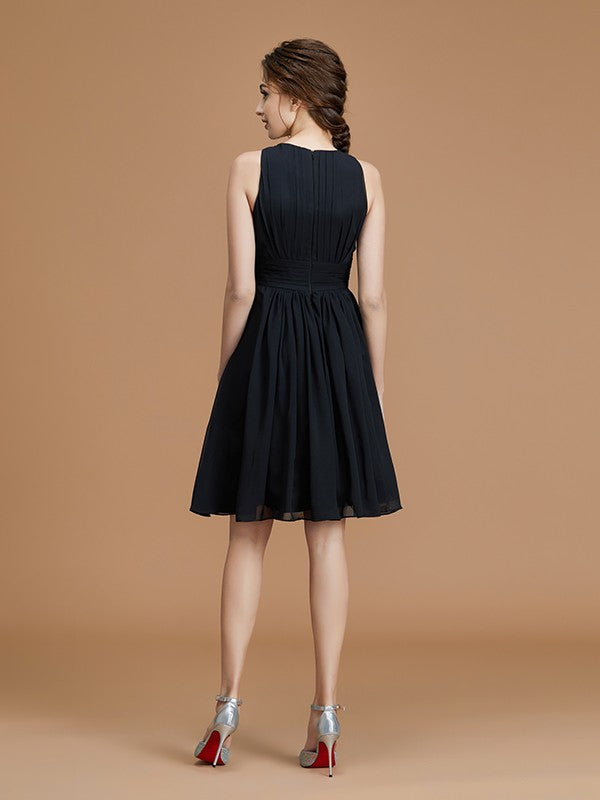 A-Linie/Princess-Linie Bateau-Ausschnitt Ärmellos Kurz/Mini Rüschen Chiffon Brautjungfernkleider Homecoming Partykleid