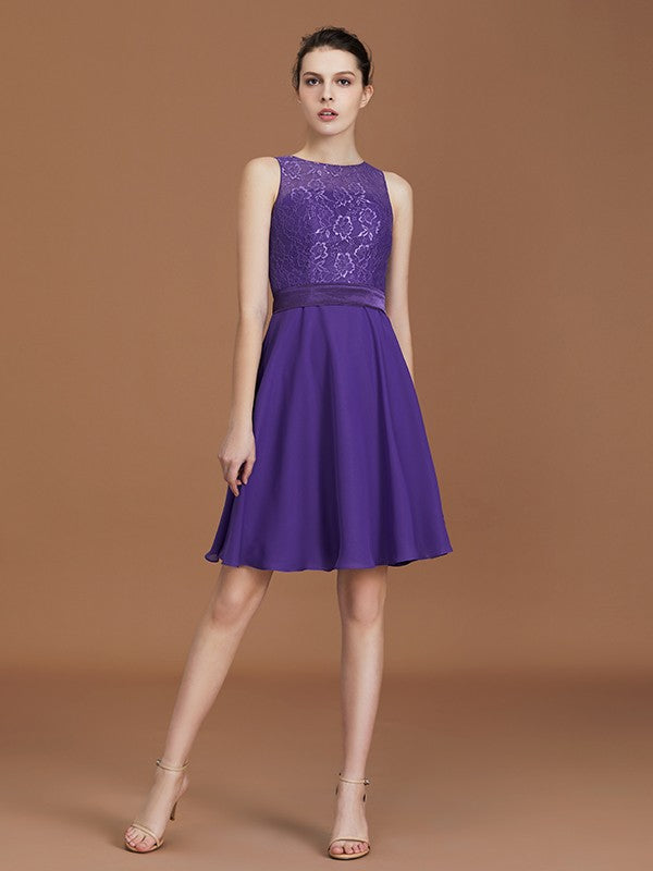 Vestido de dama de honor de gasa con corte A/princesa, de encaje, hasta la rodilla, sin mangas, estilo barco, para invitada de boda y fiesta