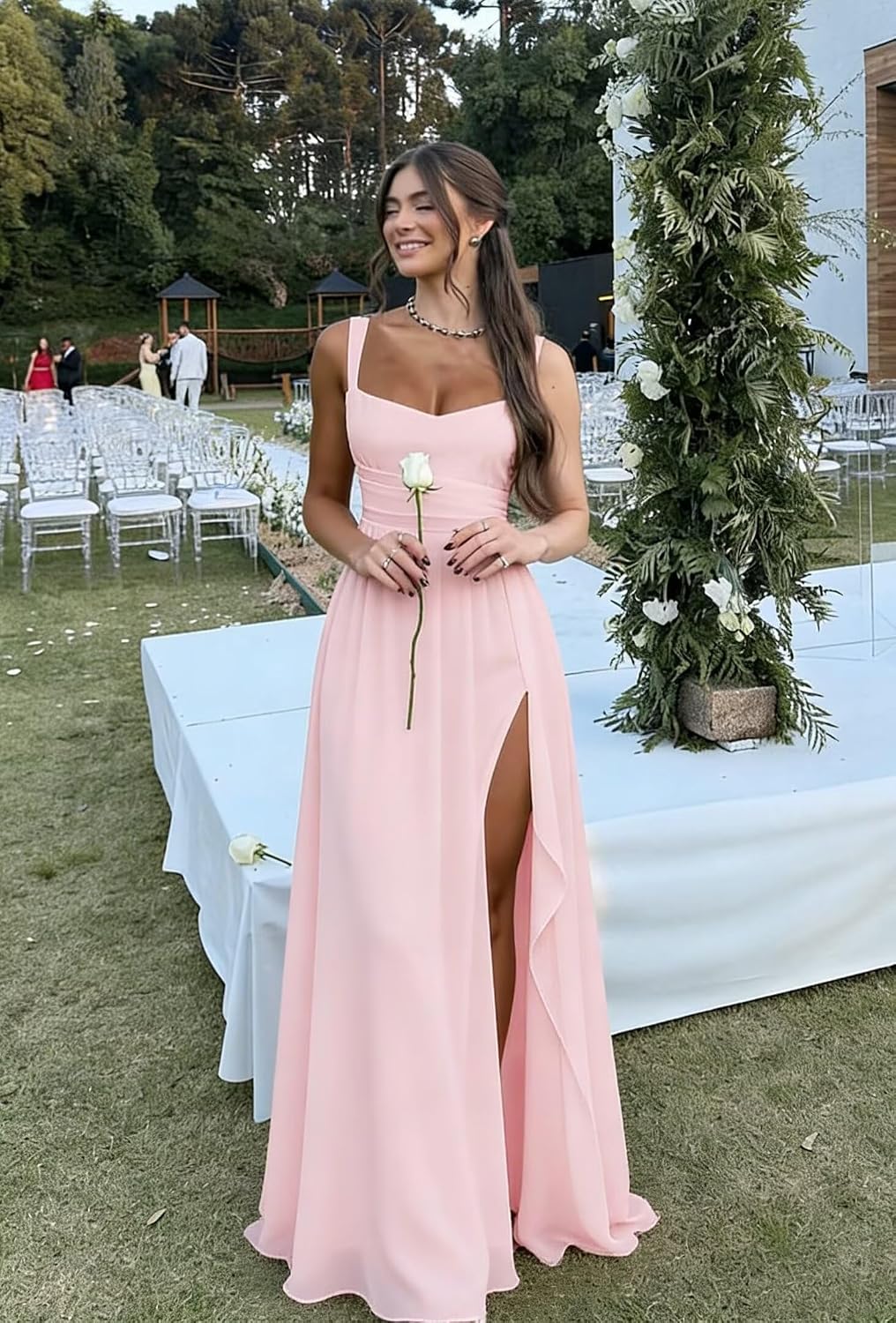 Ruffle Chiffon Bridesmaid Dress Long Square Neck Pleated Formal Gowns with Slit for Women Plus Size Spaghetti Straps Ruffles