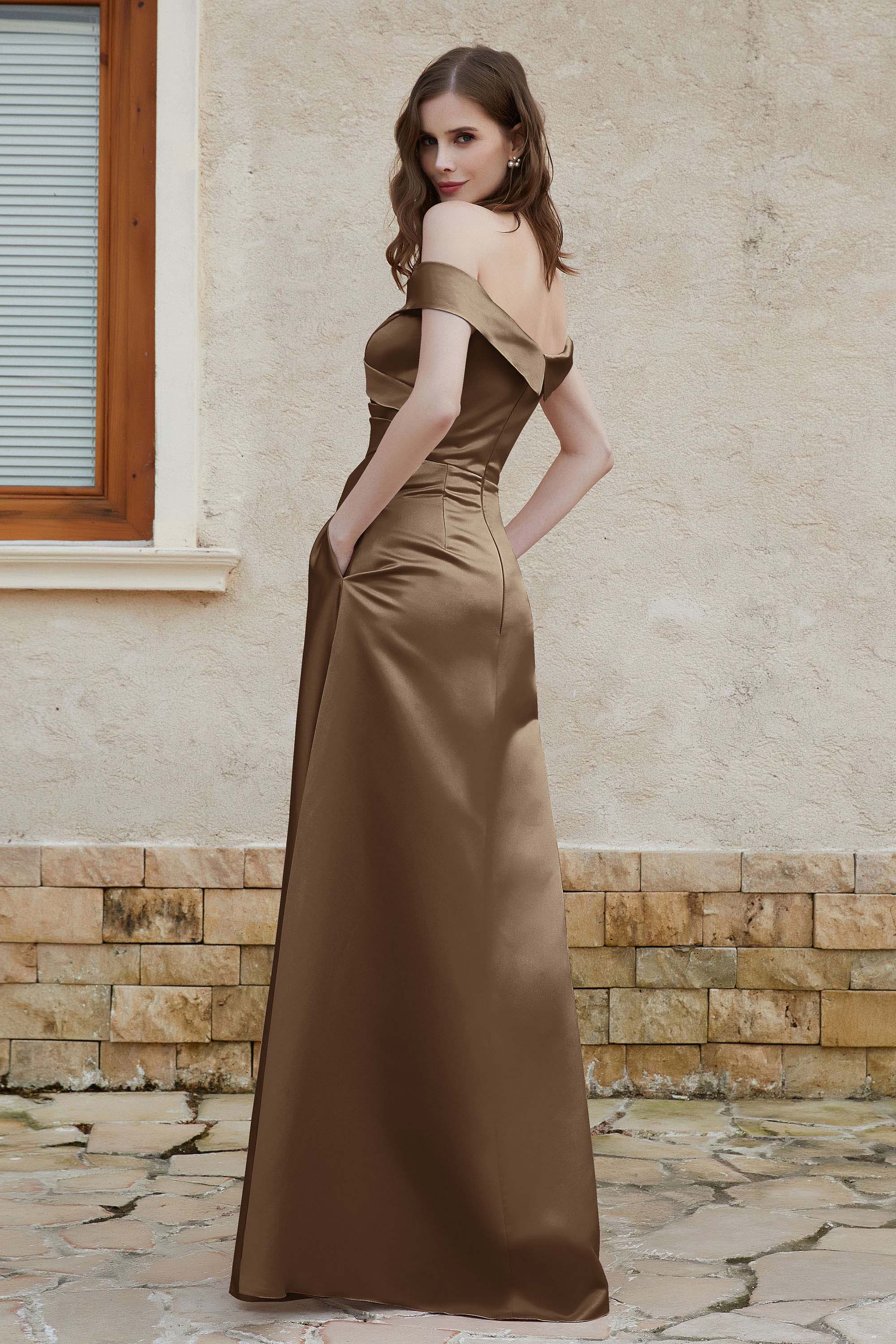 Off the Shoulder Satin Cap Sleeves Formal Evening Prom Dresses Pleated Wedding Party Gowns