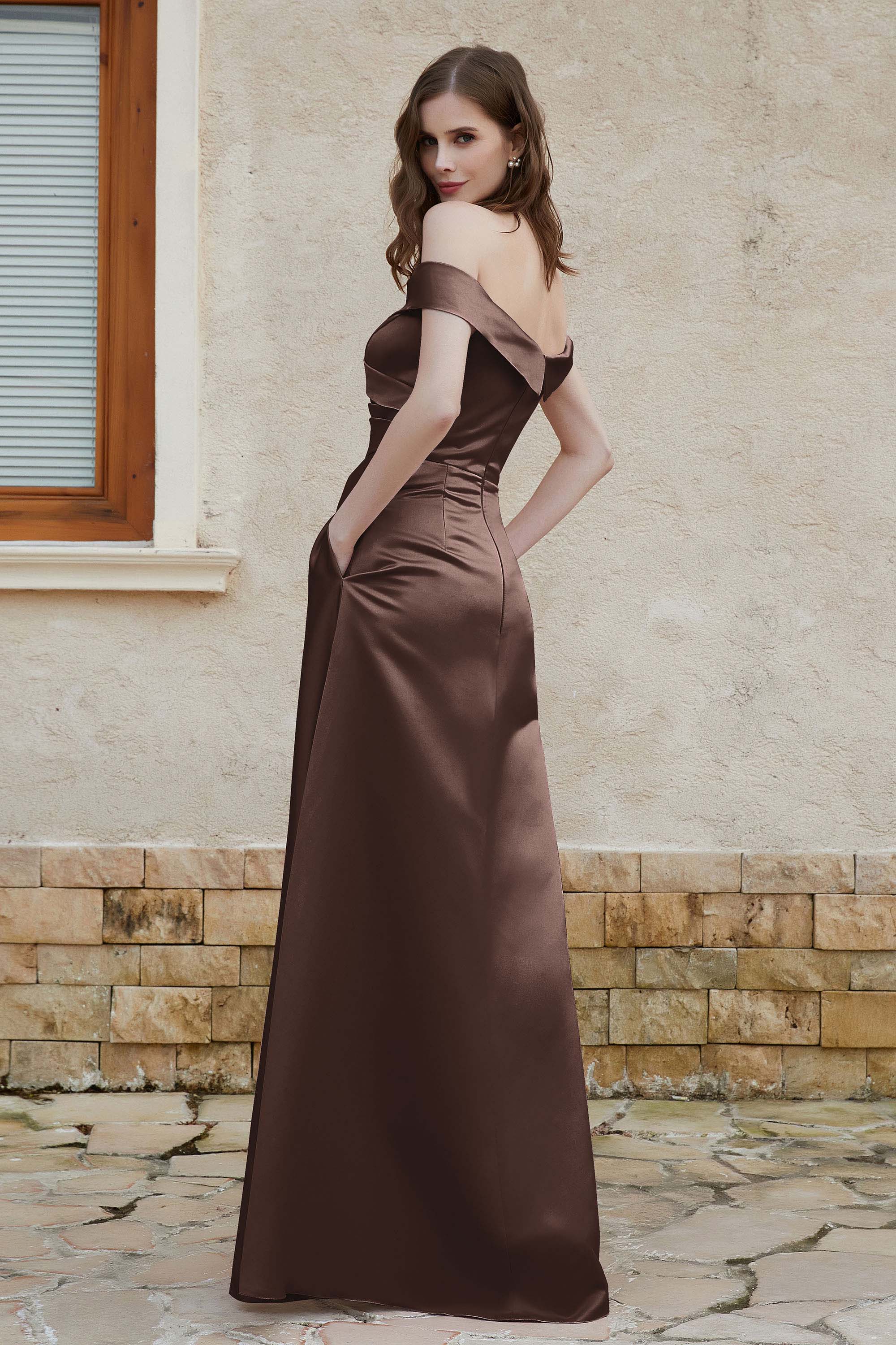 Off the Shoulder Satin Cap Sleeves Formal Evening Prom Dresses Pleated Wedding Party Gowns