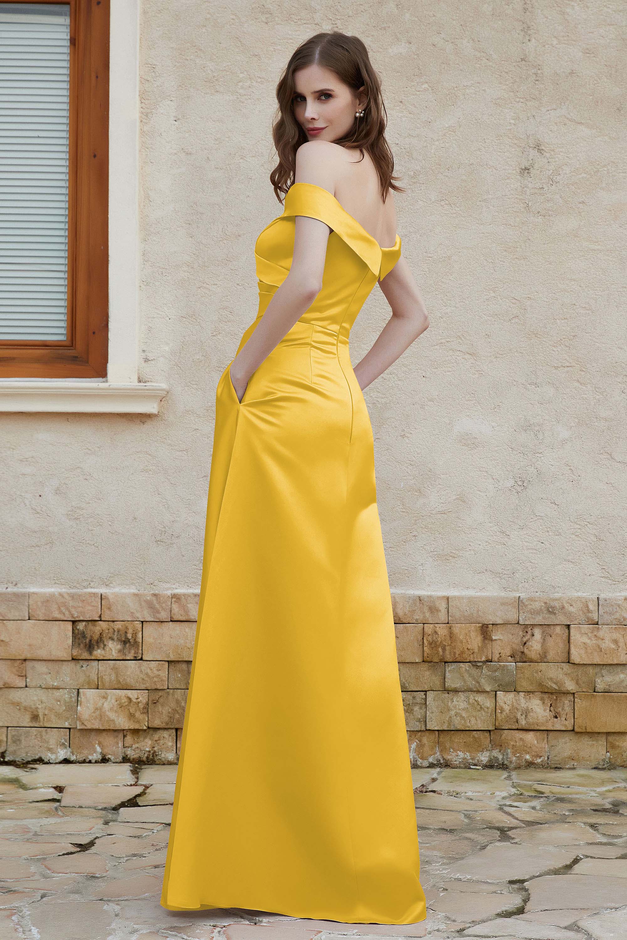 Off the Shoulder Satin Cap Sleeves Formal Evening Prom Dresses Pleated Wedding Party Gowns
