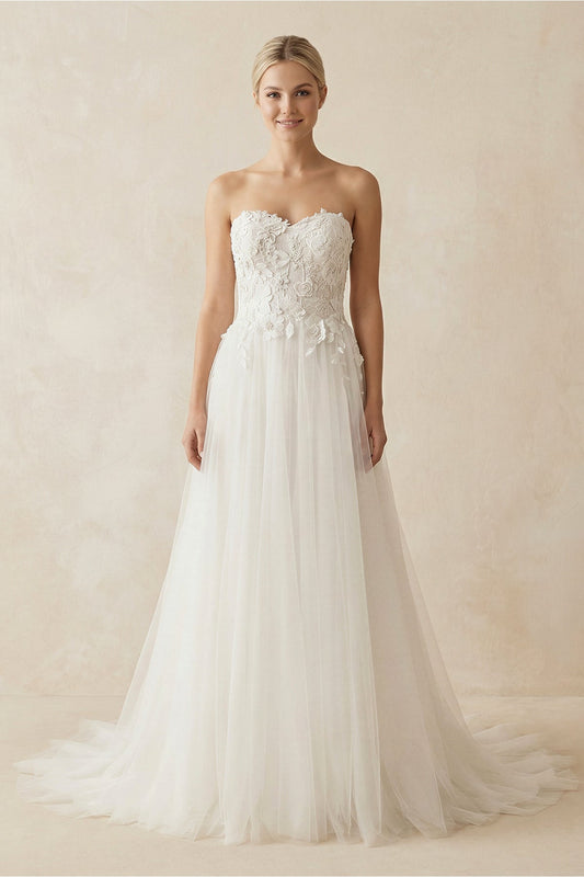 Sweetheart Tulle Lace Satin Wedding Dress With Beading