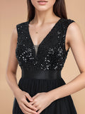 Elegantes, ärmelloses A-Linien-Ballkleid mit tiefem V-Ausschnitt, Pailletten und Tüll mit Schleife in der Taille