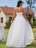 Klassisches, verstellbares Tüll-Brautkleid mit Spaghettiträgern und Paillettenkette in der Taille