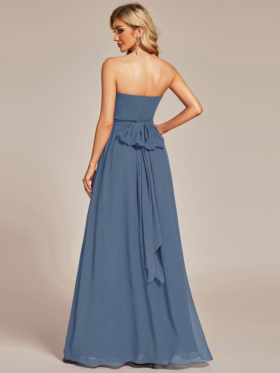 Wandelbares, plissiertes, trägerloses Brautjungfernkleid aus Chiffon mit Bindegürtel