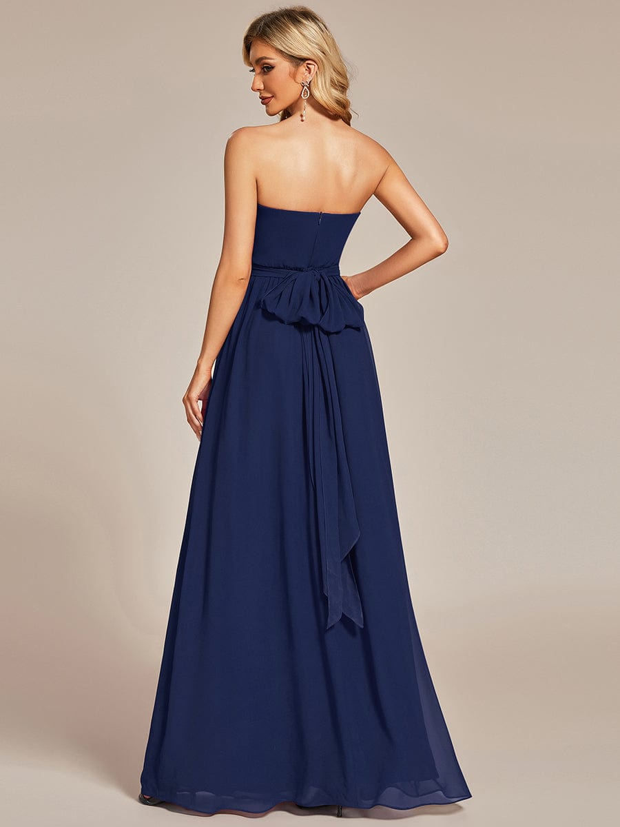 Wandelbares, plissiertes, trägerloses Brautjungfernkleid aus Chiffon mit Bindegürtel