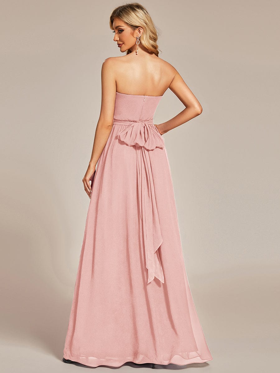 Wandelbares, plissiertes, trägerloses Brautjungfernkleid aus Chiffon mit Bindegürtel