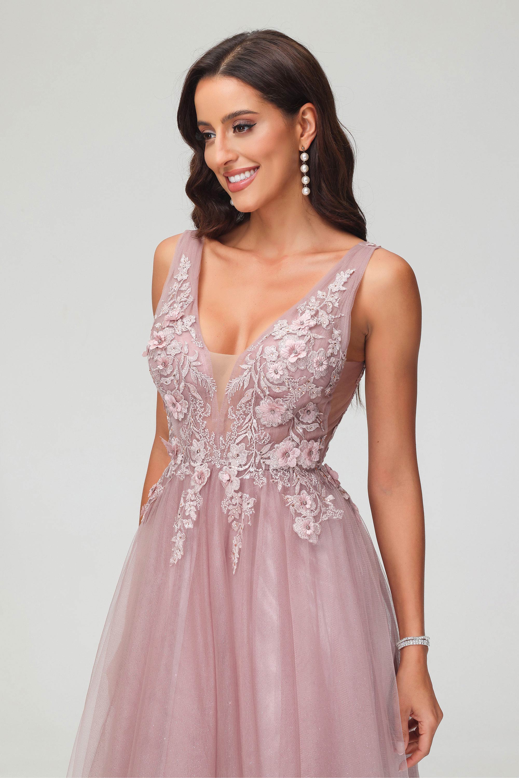 A Line V Neck Applique See-through Beaded Tulle Prom Party Dress Formal Evening Ball Gowns