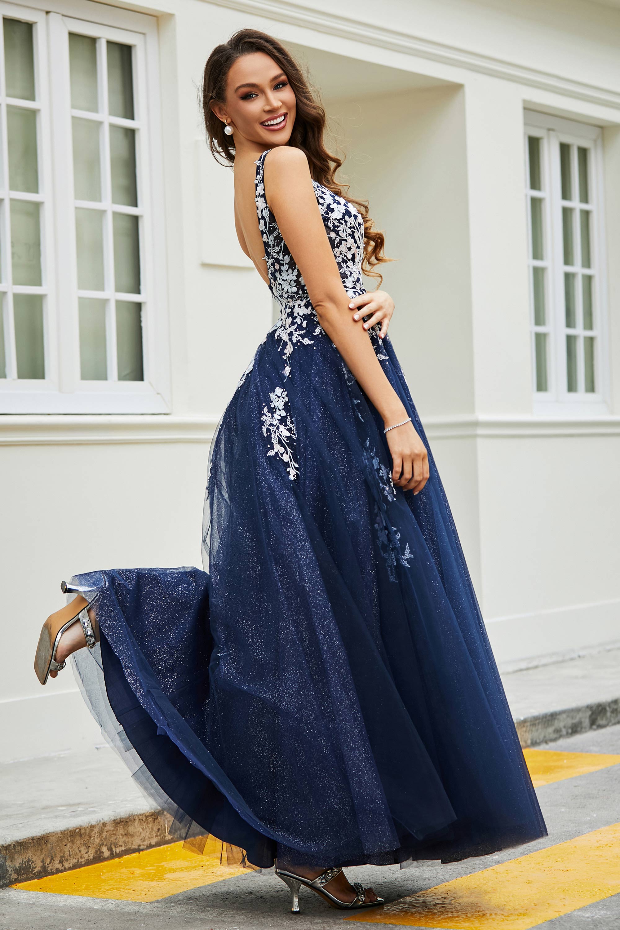 Rückenfrei A-Linie Tüll Ballkleid Formales Abendkleid mit Perlenapplikationen