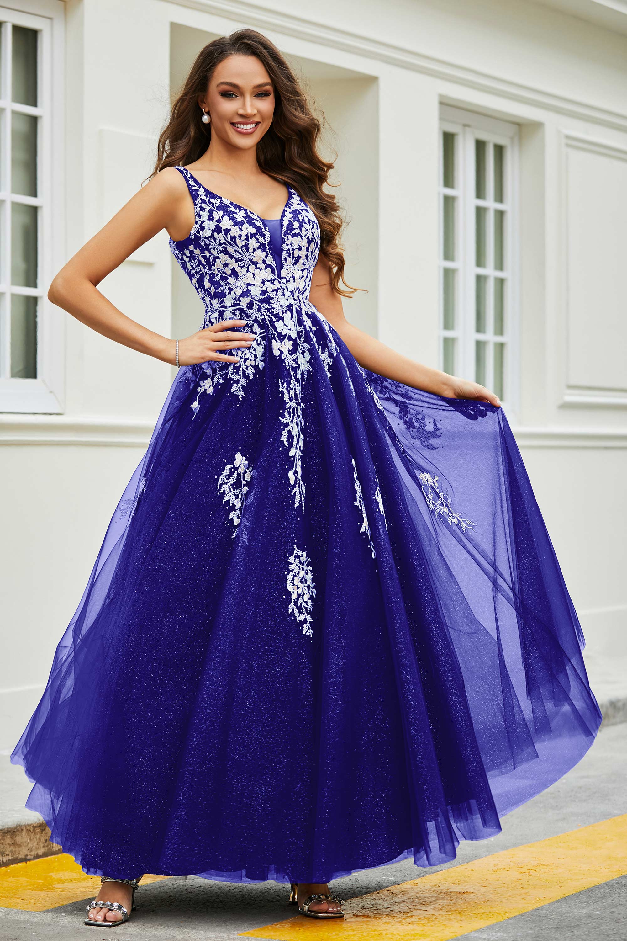 Glitzernde Perlenapplikationen A-Linie Tüll Maxi Ballkleid Partykleid Abendkleid