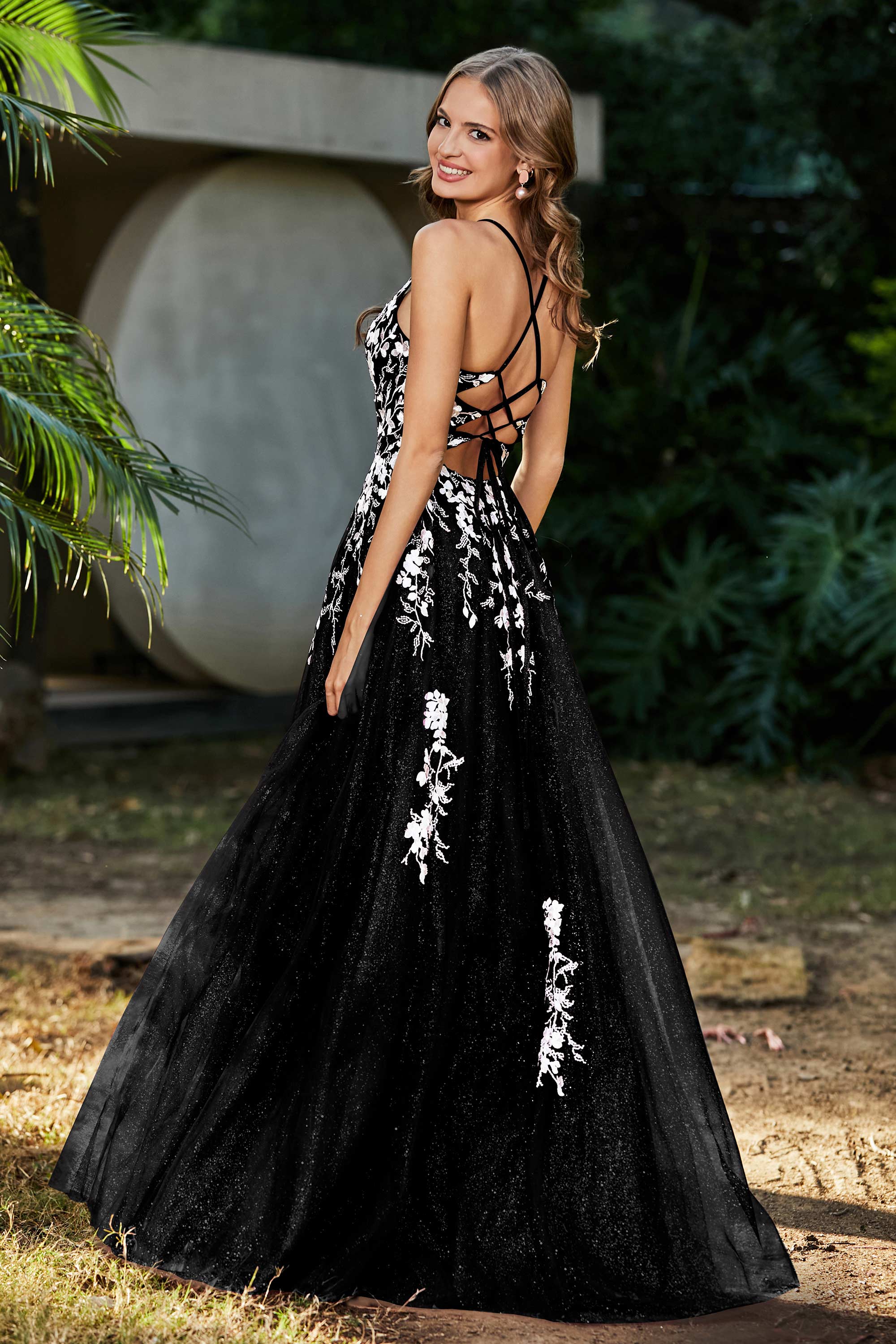 Spaghetti Straps Tulle Maxi Prom Party Ball Dress Formal Evening Gowns