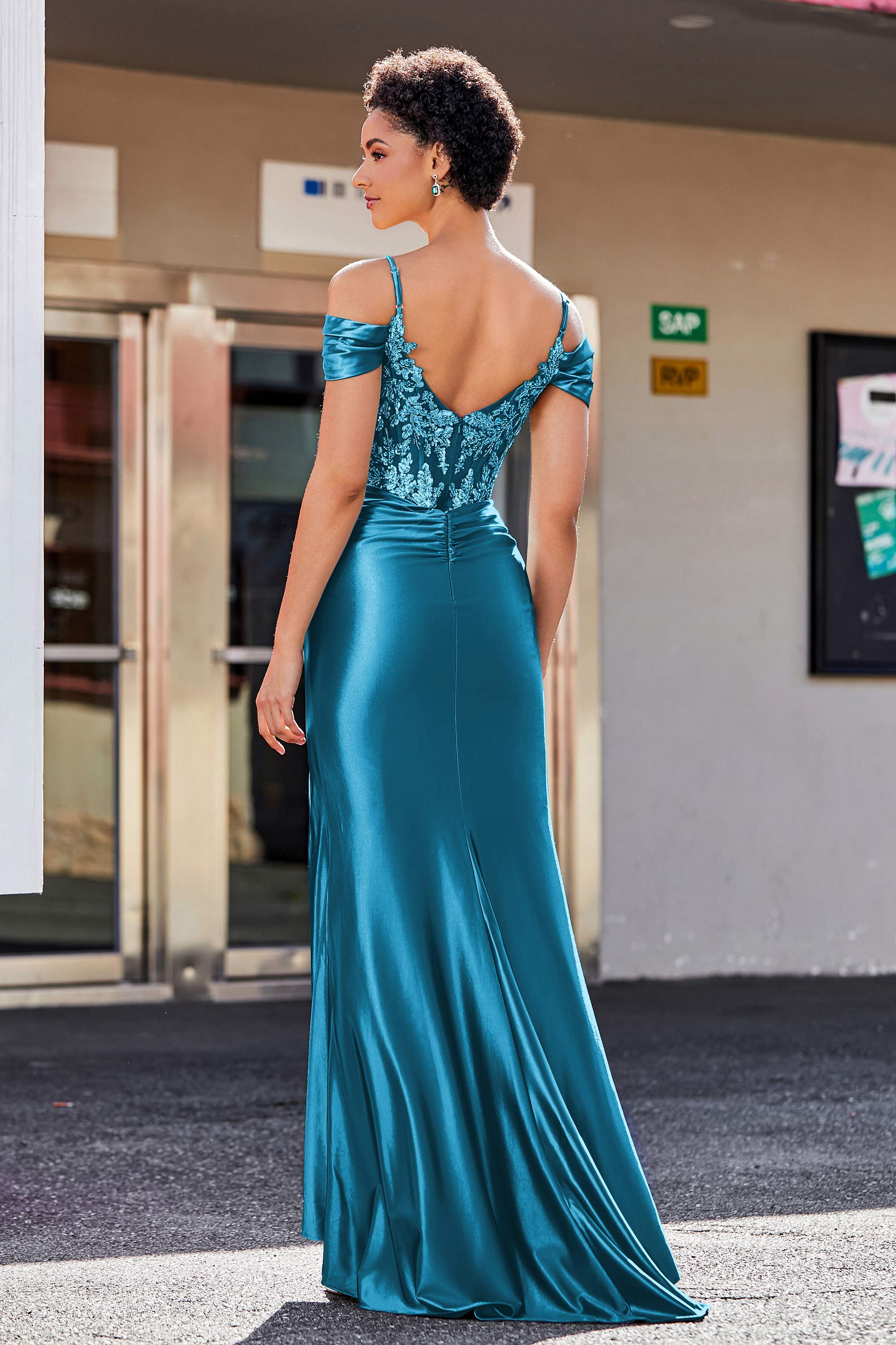 Flügelärmeln Perlenbesetztes Maxi-Satin Abendkleid Ballkleid Partykleider