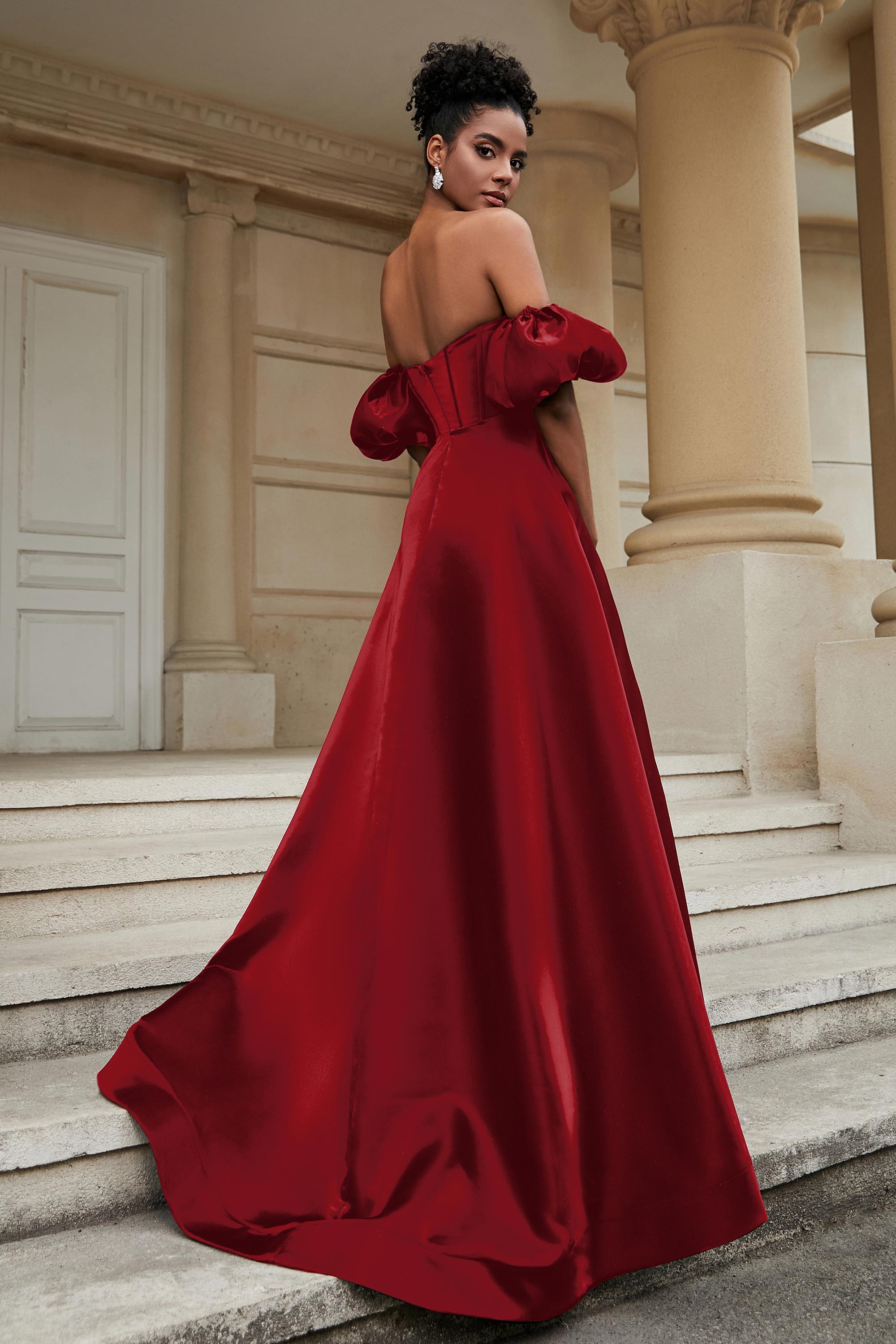 Stylish Sweetheart A-Line Satin Sweep Train Formal Evening Dress With Slit Prom Party Gowns